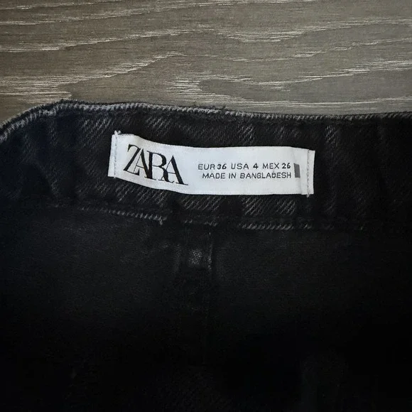 Zara Women Size 4 Black High Rise Raw Hem Cut Off Denim Shorts 3" Inseam Grunge - Picture 3 of 8